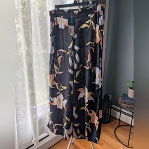 79.Nwt Roxy Floral Black Wide-Leg Pants